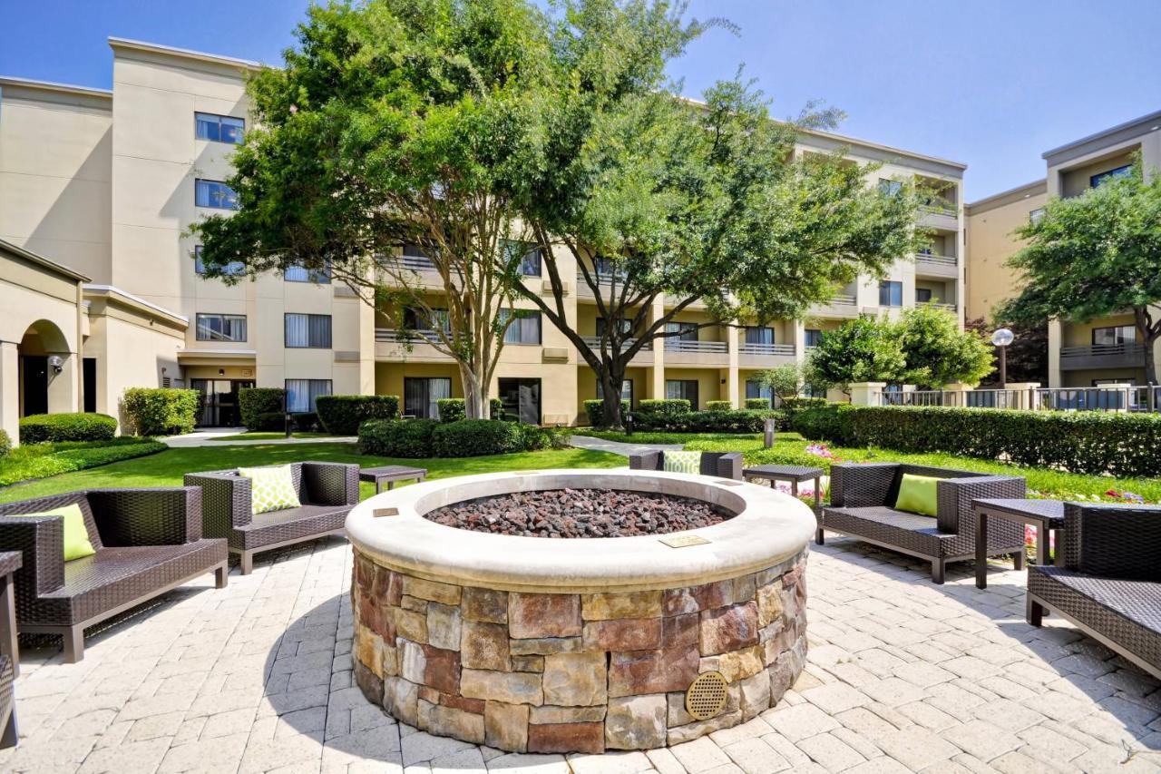 Courtyard Dallas Medical Market Center Luaran gambar